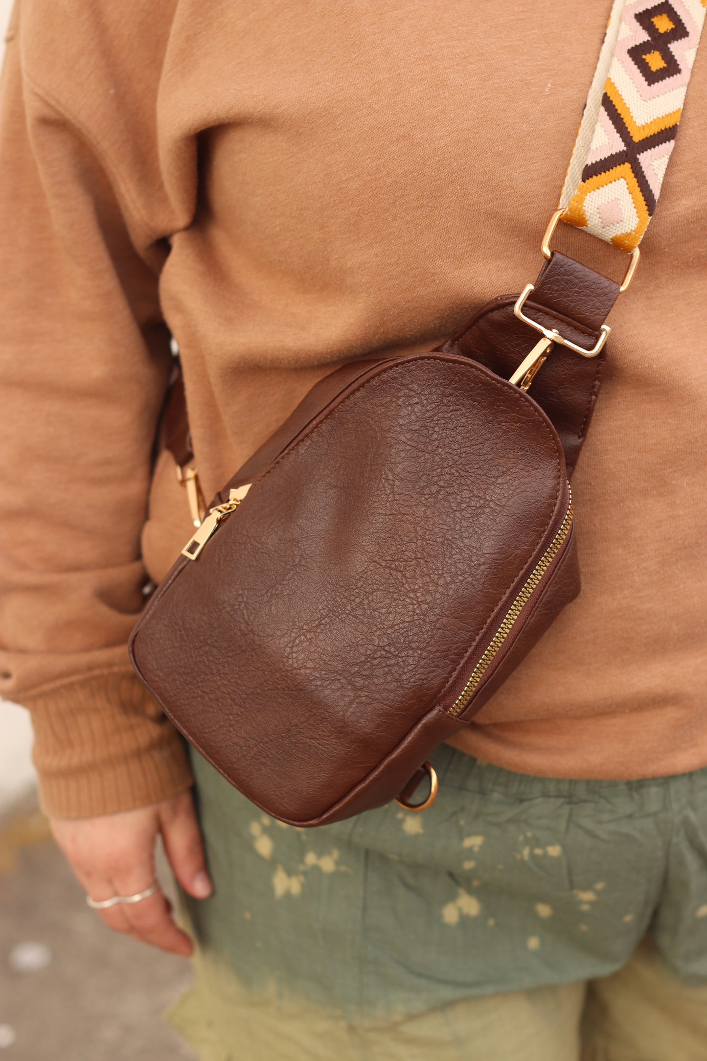 Leather Crossbody Belt Bag BROWN