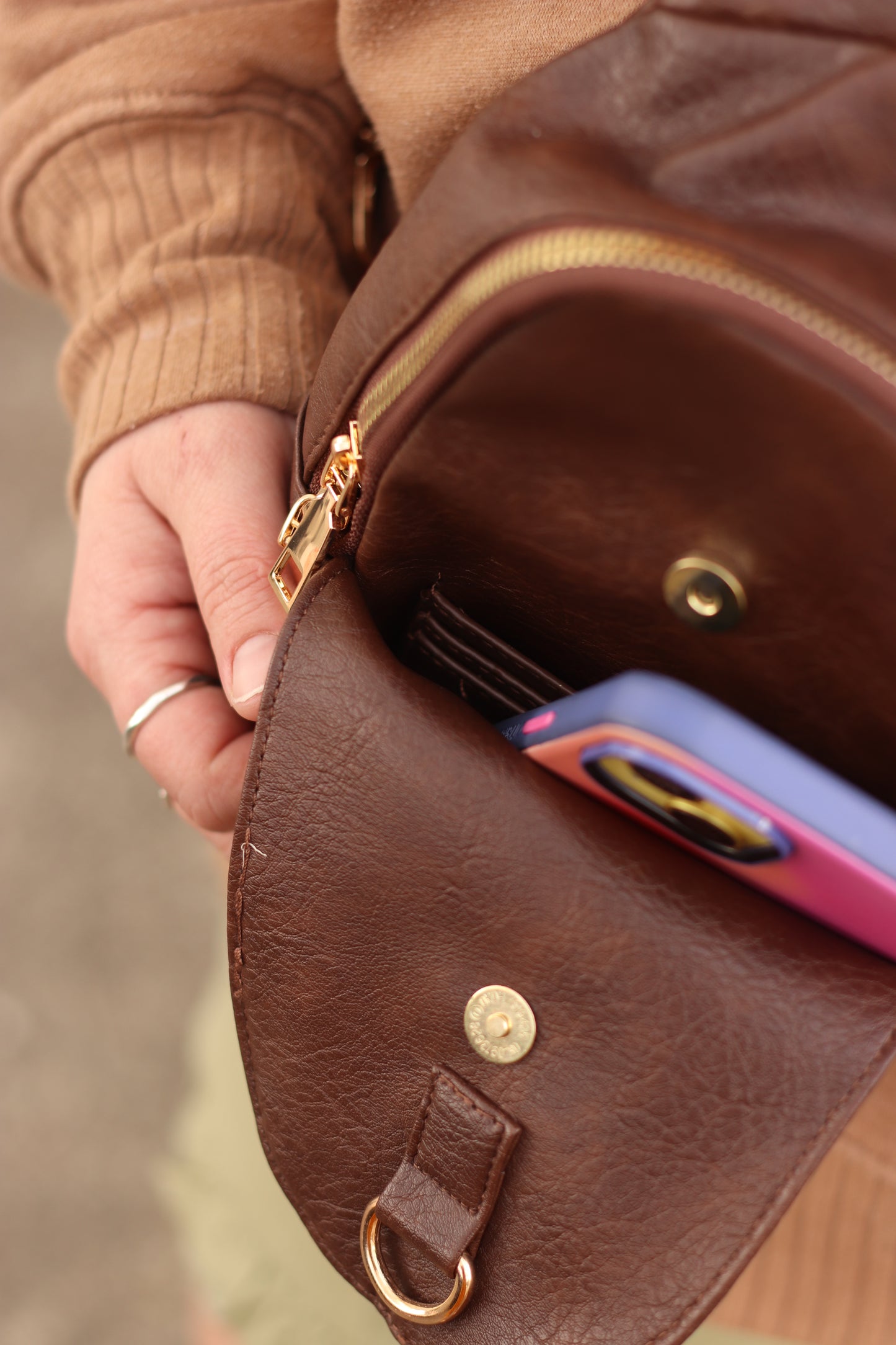 Leather Crossbody Belt Bag BROWN